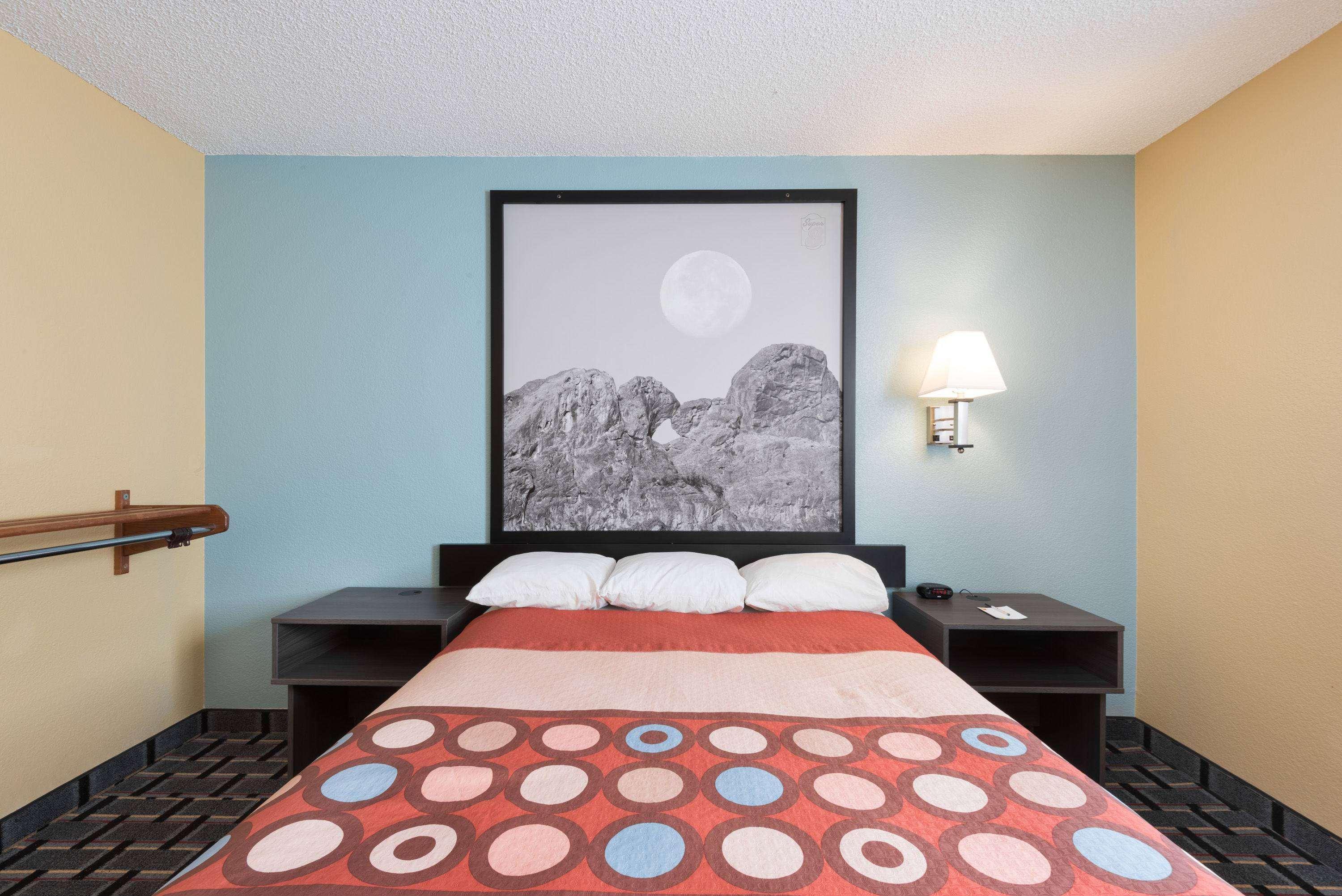 Super 8 By Wyndham Henderson North East Denver Exterior photo